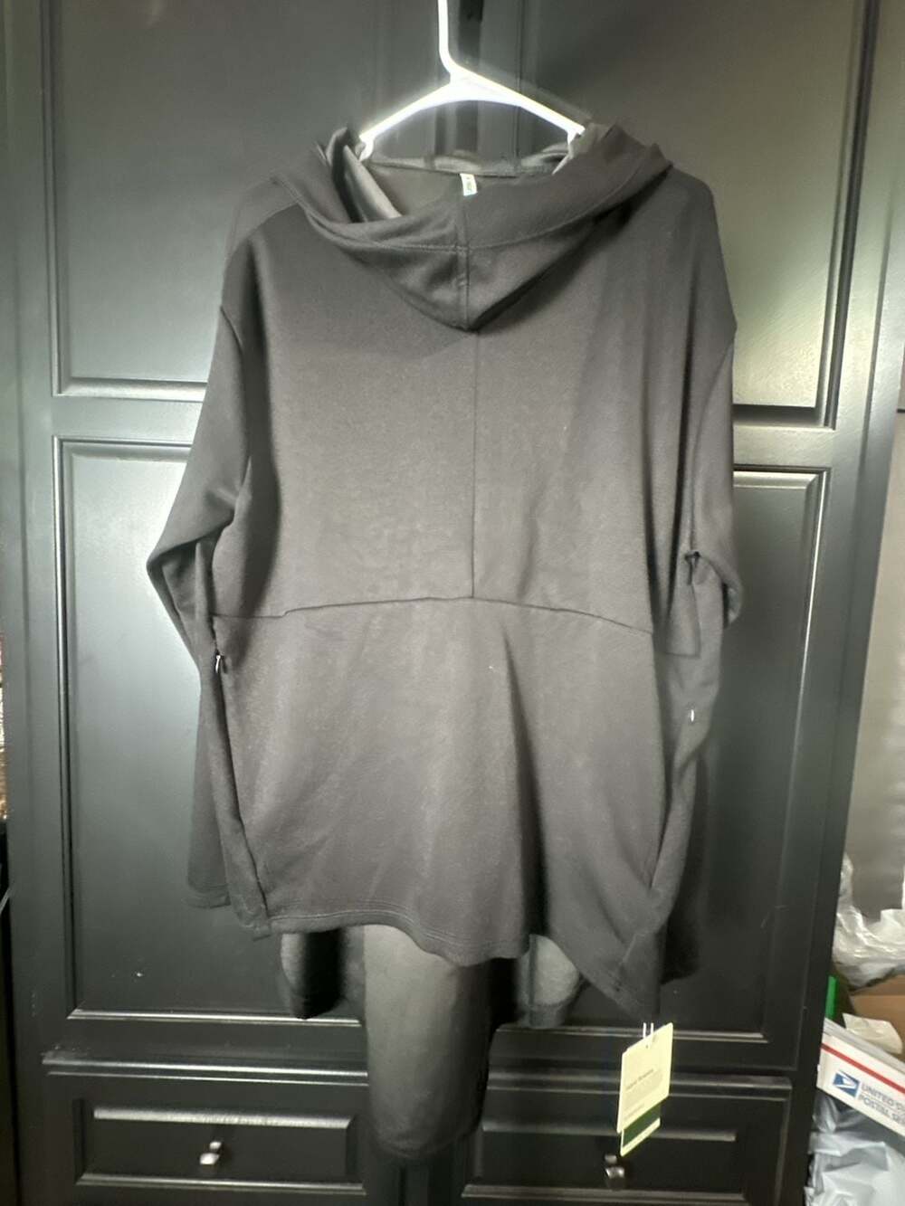 Halara Women's Long Sleeve Black Pullover Hoodie with Side Slits#846